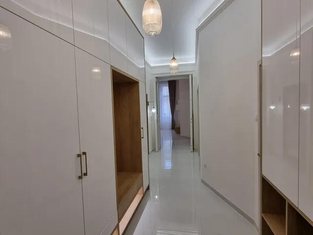 Kiadó lakás Budapest VI. kerület, Nagykörúton belüli terület, Teréz körút  72 nm