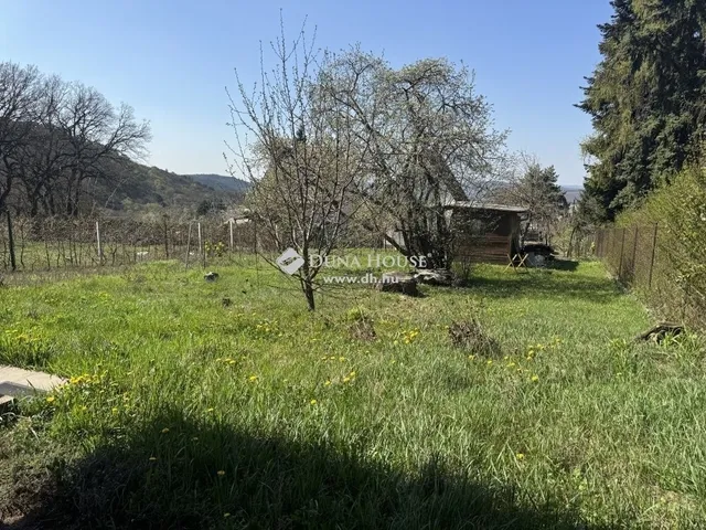 Eladó telek Budakeszi 724 nm