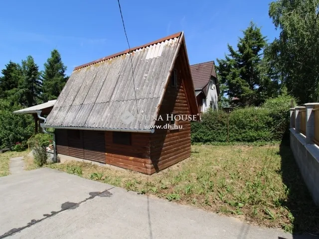 Eladó telek Budakeszi 724 nm