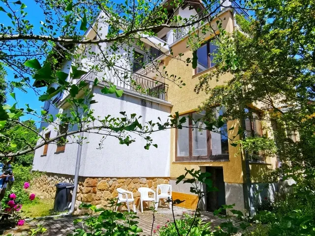 Eladó ház Budakeszi 270 nm