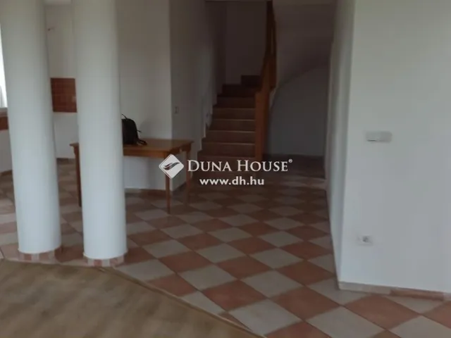 Eladó ház Herceghalom 140 nm
