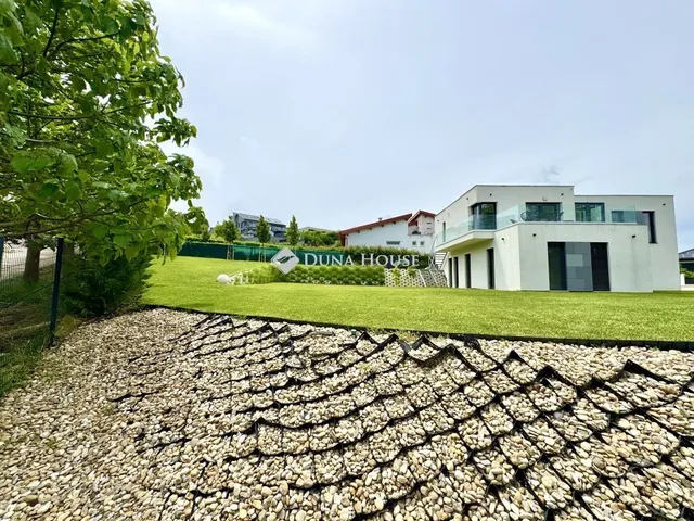 Eladó ház Törökbálint 230 nm