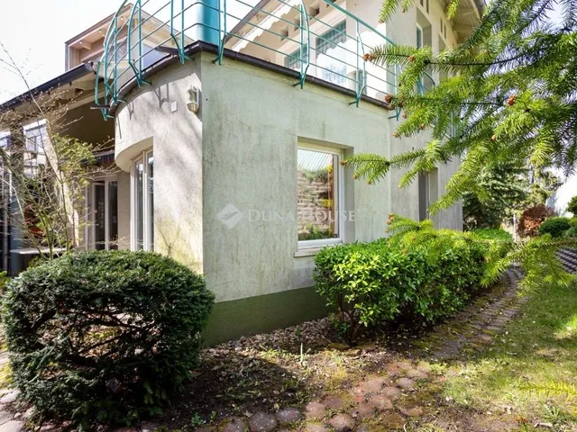 Eladó ház Budakeszi 280 nm