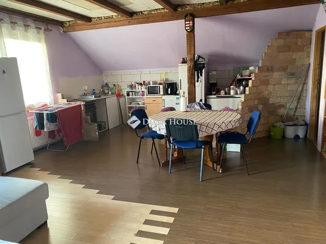 Eladó ház Budaörs 270 nm
