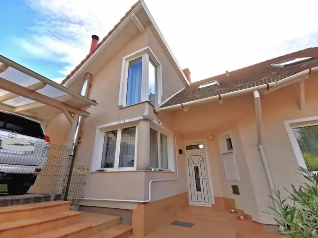 Eladó ház Telki 200 nm