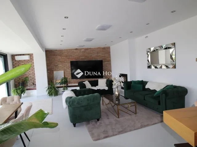 Eladó ház Budaörs 249 nm