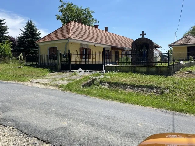 Eladó ház Olaszfa 250 nm