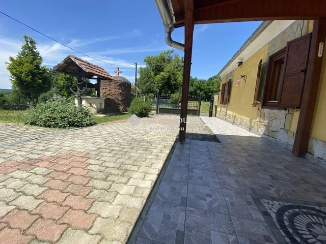 Eladó ház Olaszfa 250 nm