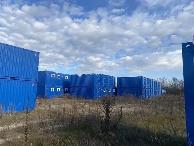 Eladó kereskedelmi és ipari ingatlan Paks 5495 nm