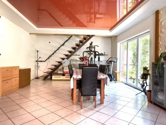 Eladó ház Zsámbék 215 nm