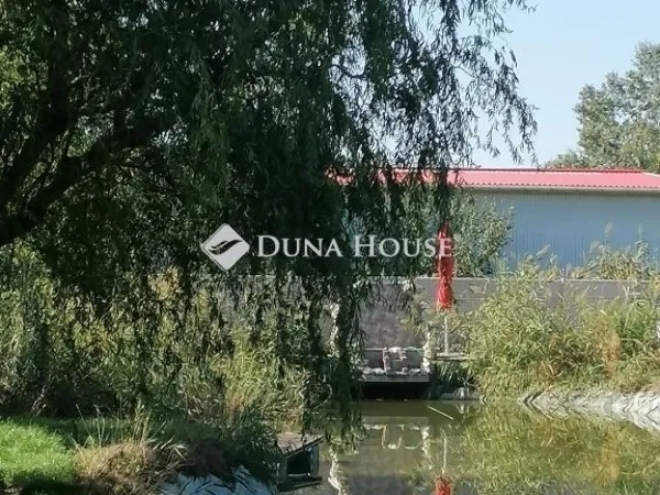 Eladó ház Zsámbék 215 nm