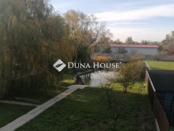 Eladó ház Zsámbék 215 nm