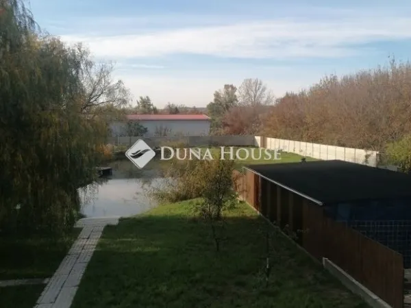 Eladó ház Zsámbék 215 nm