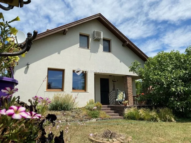 Eladó ház Budajenő 216 nm