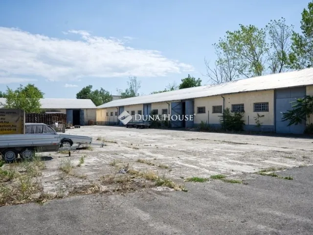 Eladó kereskedelmi és ipari ingatlan Alsónémedi 3700 nm
