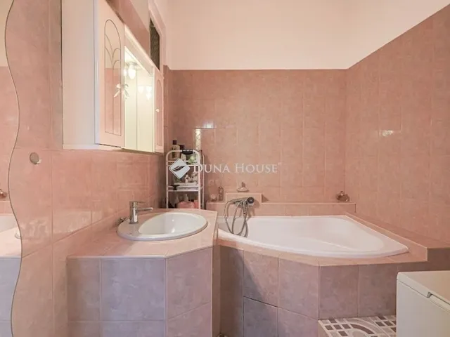 Eladó lakás Budapest VIII. kerület 70 nm