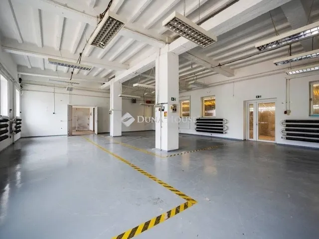 Eladó kereskedelmi és ipari ingatlan Budapest III. kerület 810 nm