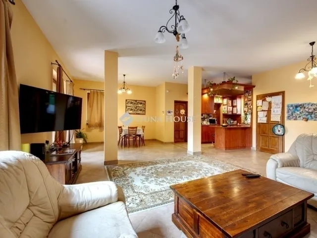 Eladó ház Budajenő 169 nm