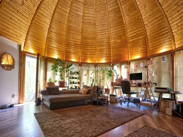 Eladó ház Etyek 240 nm