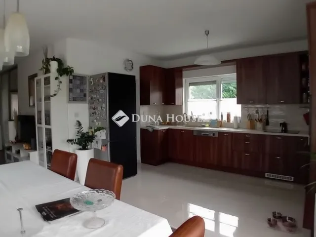 Eladó ház Telki 131 nm