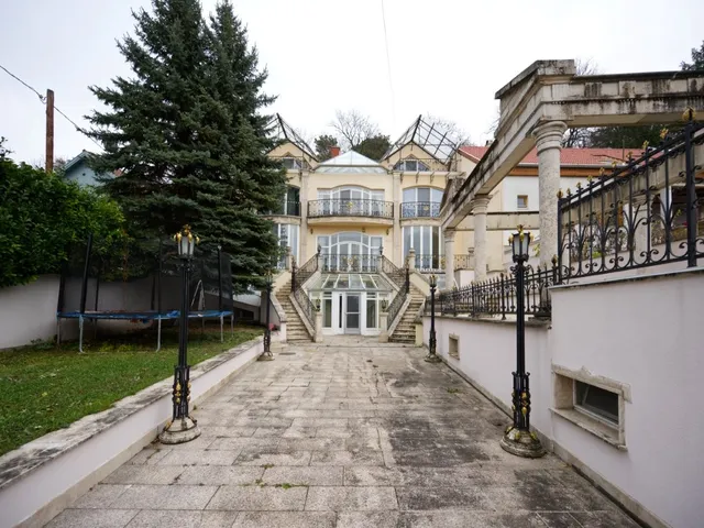 Eladó ház Budakeszi 490 nm