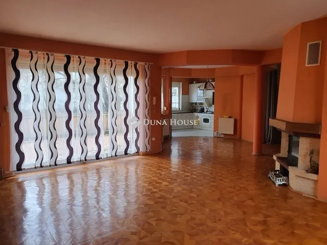 Eladó lakás Budakeszi 204 nm