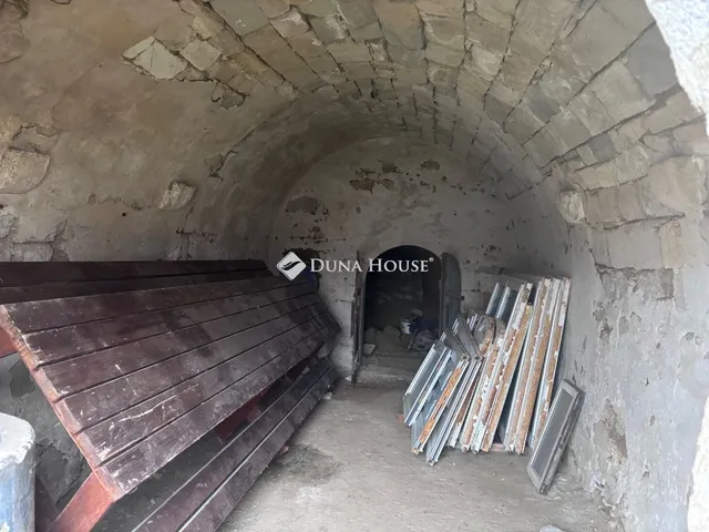 Eladó mezőgazdasági ingatlan Perbál 396 nm