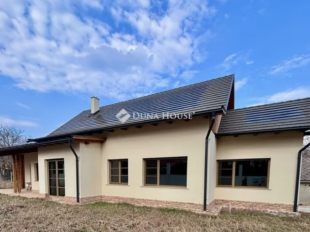 Eladó ház Perbál 150 nm