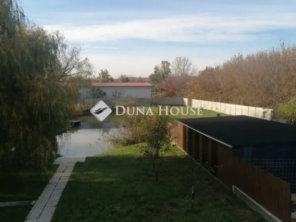 Eladó ház Zsámbék 215 nm