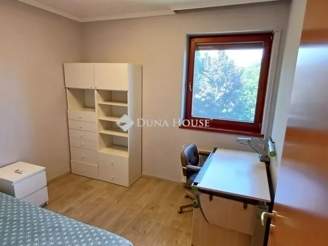 Eladó ház Budajenő 238 nm