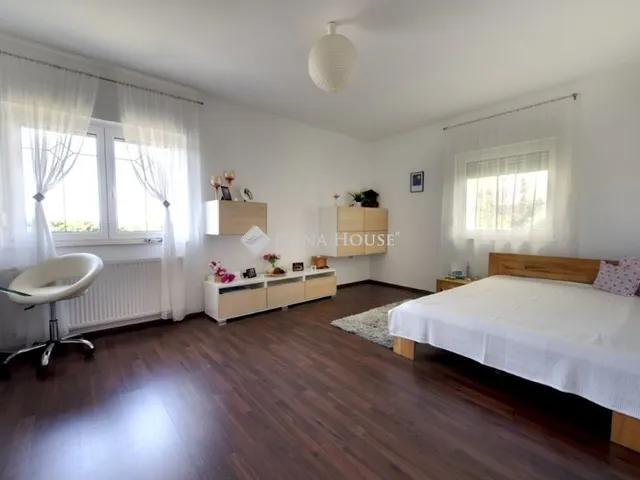 Eladó ház Telki 520 nm