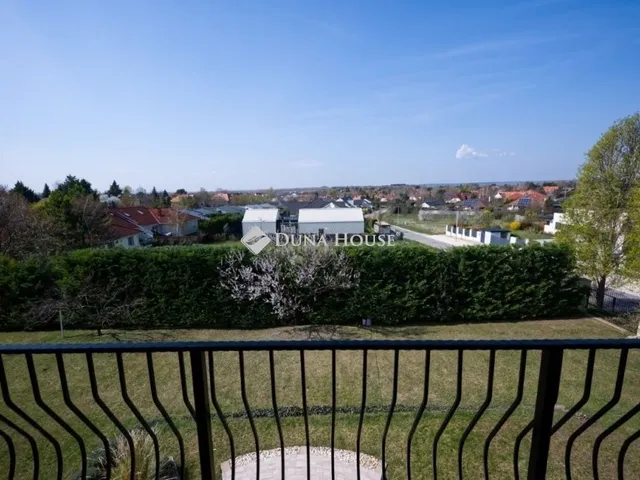 Eladó ház Telki 520 nm