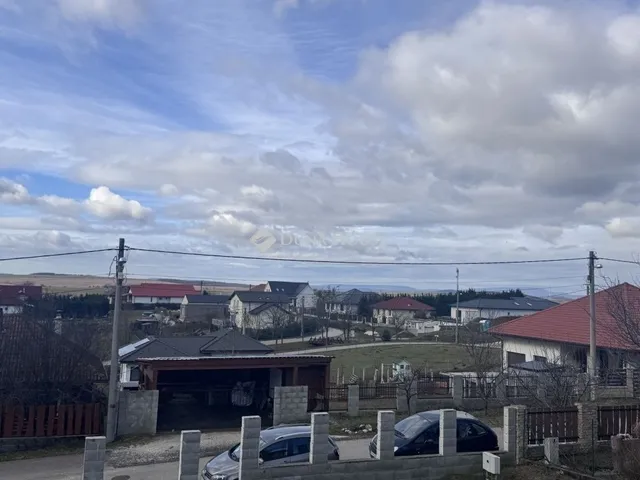 Eladó ház Tinnye 120 nm