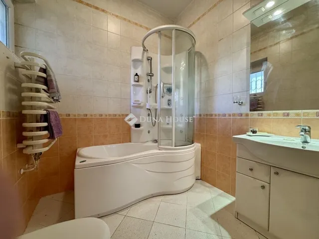 Eladó ház Budakeszi 370 nm