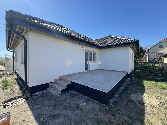 Eladó ház Bicske 92 nm