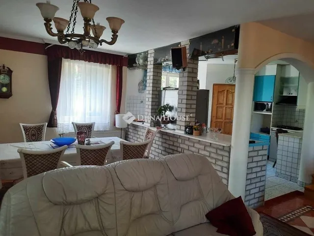 Eladó ház Páty 198 nm