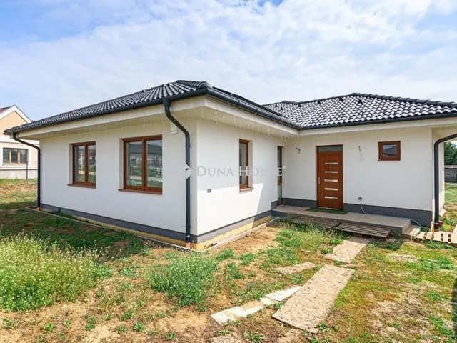 Eladó ház Budajenő 160 nm