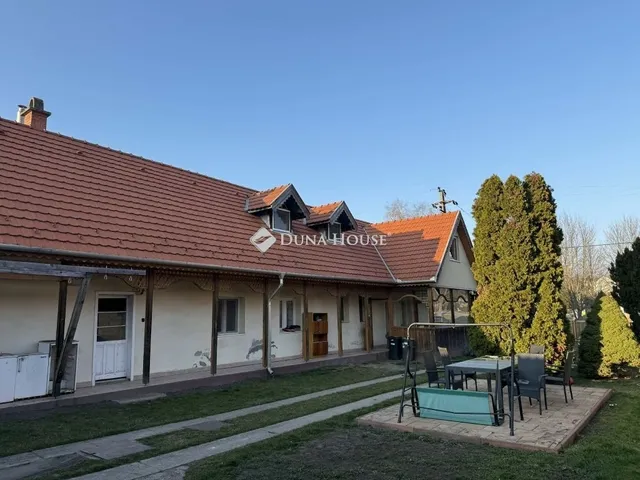 Eladó ház Etyek 149 nm