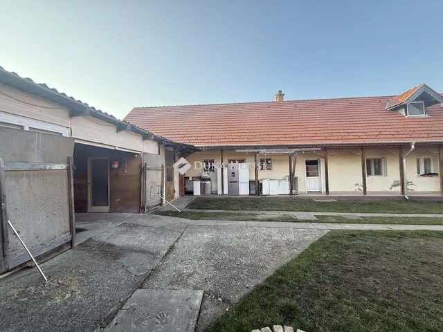 Eladó ház Etyek 149 nm