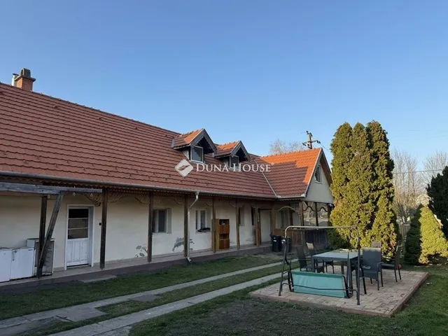 Eladó ház Etyek 149 nm