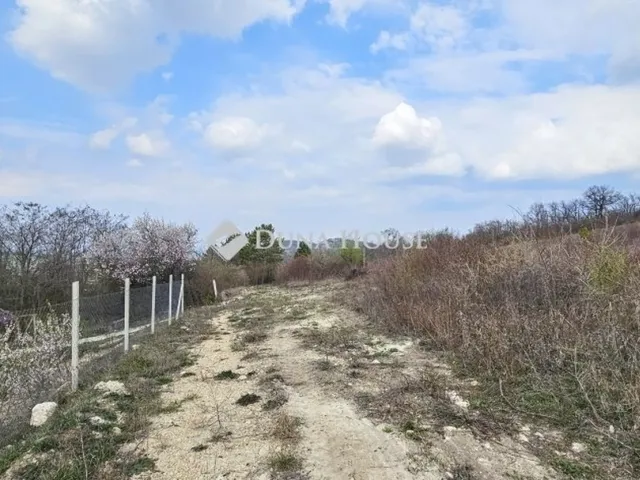 Eladó ház Mány 60 nm