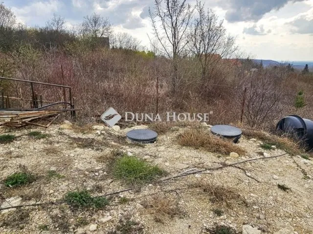 Eladó ház Mány 60 nm