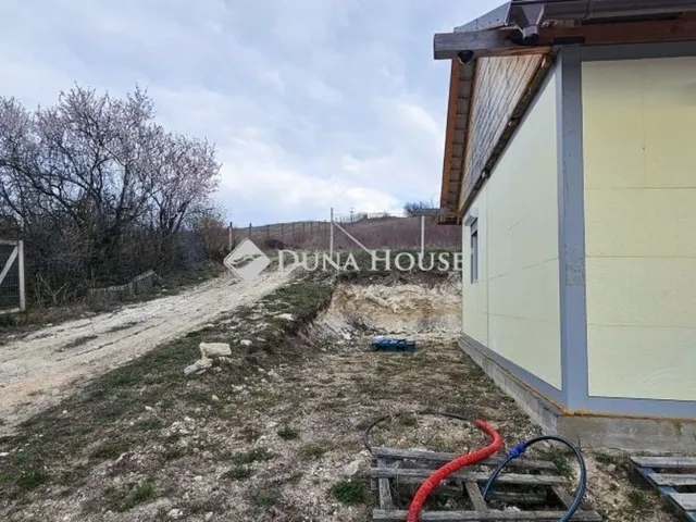 Eladó ház Mány 60 nm