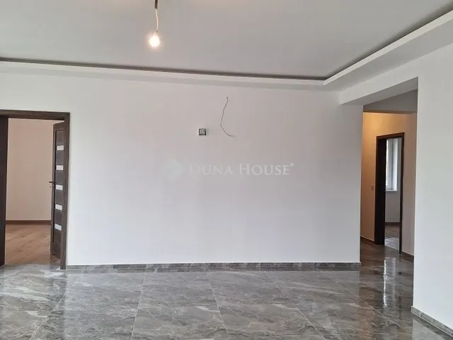 Eladó ház Tinnye 145 nm