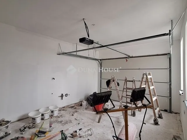 Eladó ház Tinnye 145 nm