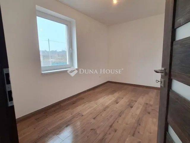 Eladó ház Tinnye 145 nm