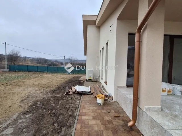 Eladó ház Tinnye 145 nm