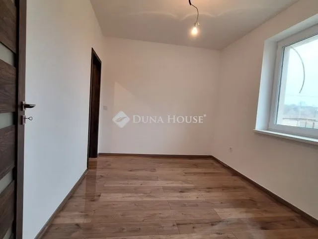 Eladó ház Tinnye 145 nm