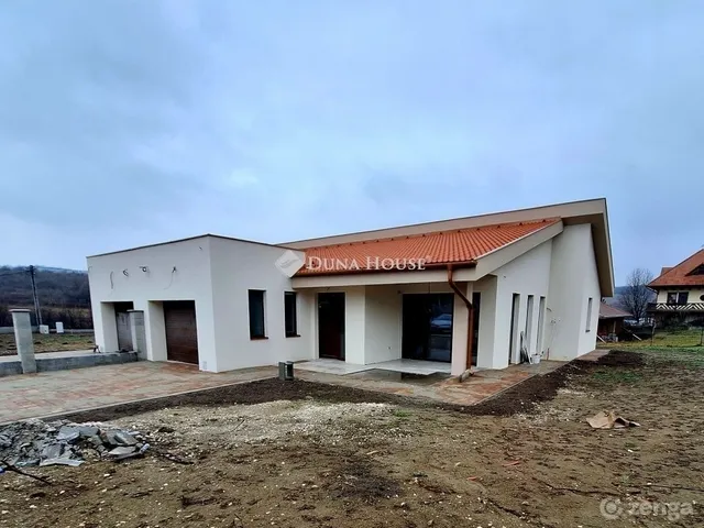 Eladó ház Tinnye 145 nm