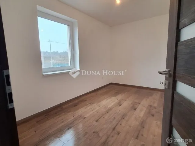 Eladó ház Tinnye 145 nm